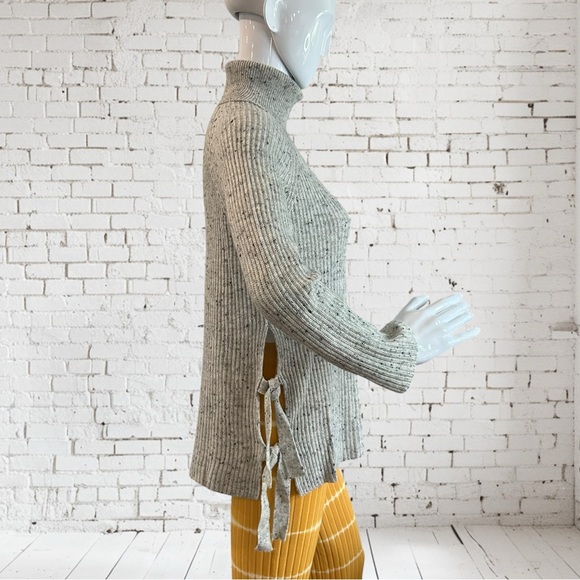 Vintage Andrea JovineSide Tie Turtle Neck Sweater - Picture 2 of 9